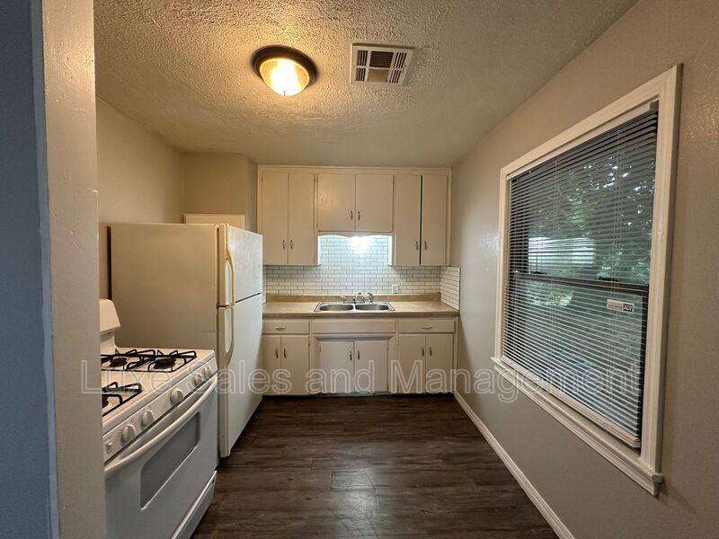 House for rent at 3409 Willow Creek Dr, Oklahoma City, OK 73110