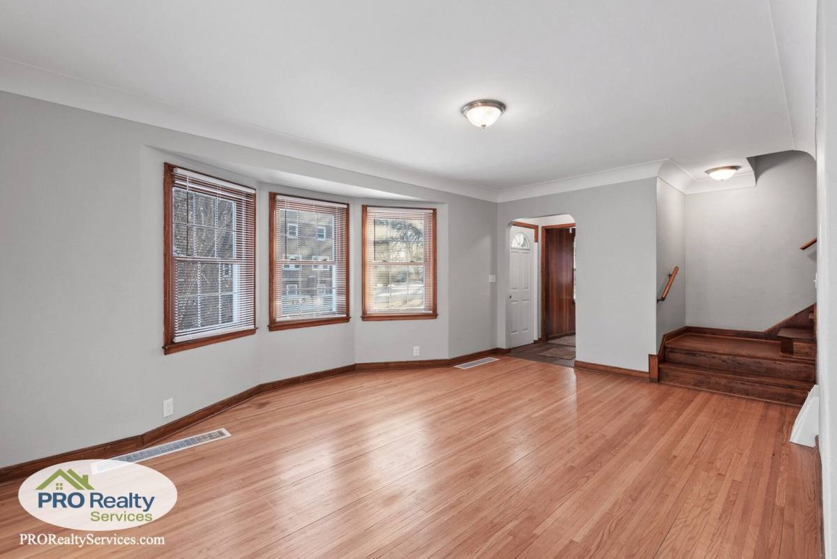 House for rent at 2575 17th Ave E, Saint Paul, MN 55109