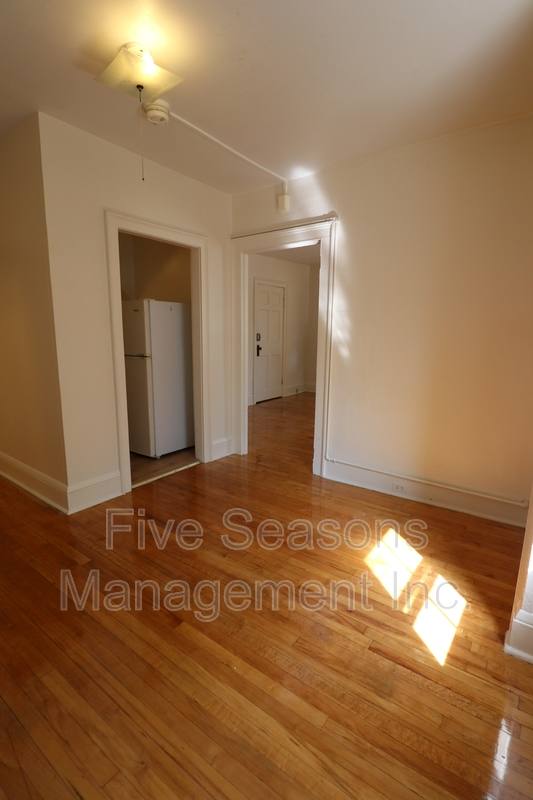 Apartment for rent at 279 Saint Paul St #3, Burlington, VT 05401
