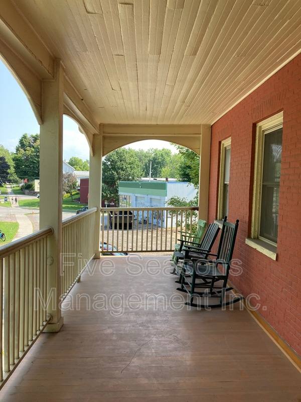 Apartment for rent at 279 Saint Paul St #3, Burlington, VT 05401