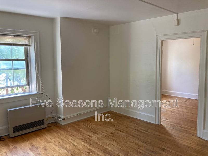 Apartment for rent at 279 Saint Paul St #3, Burlington, VT 05401