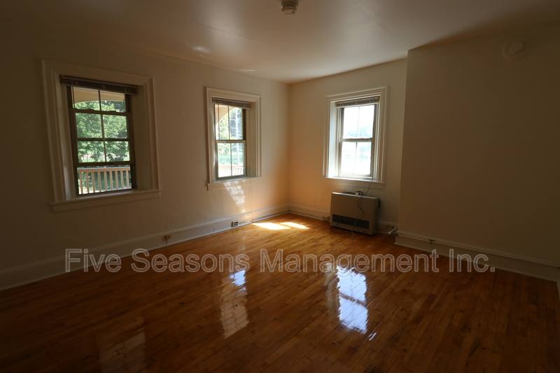 Apartment for rent at 279 Saint Paul St #3, Burlington, VT 05401