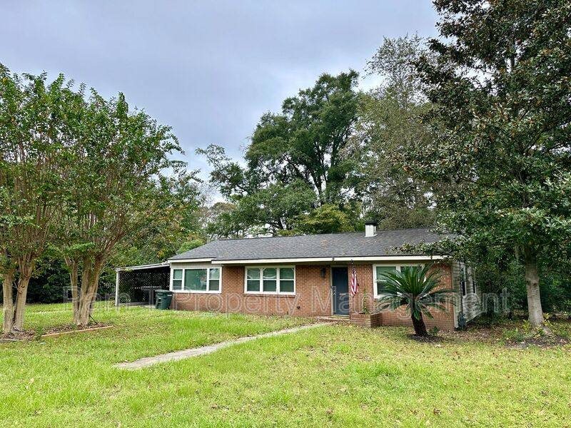 House for rent at 3712 Oakland Court, Savannah, GA 31404