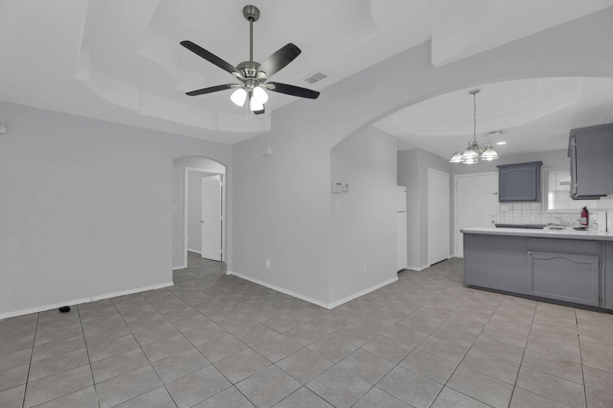 Apartment for rent at 813 W Bronze Dr, Pharr, TX 78577