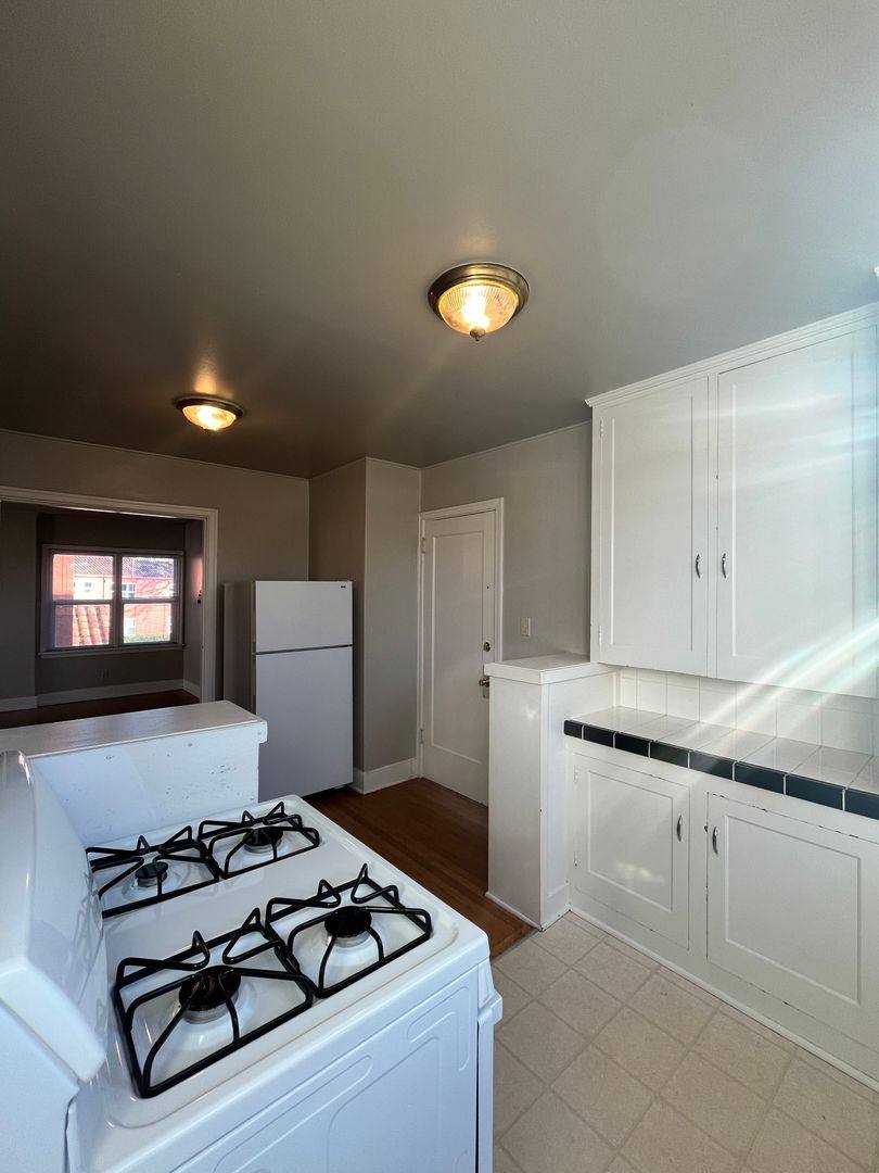 Apartment for rent at 2437 NE Hoyt St, Portland, OR 97232