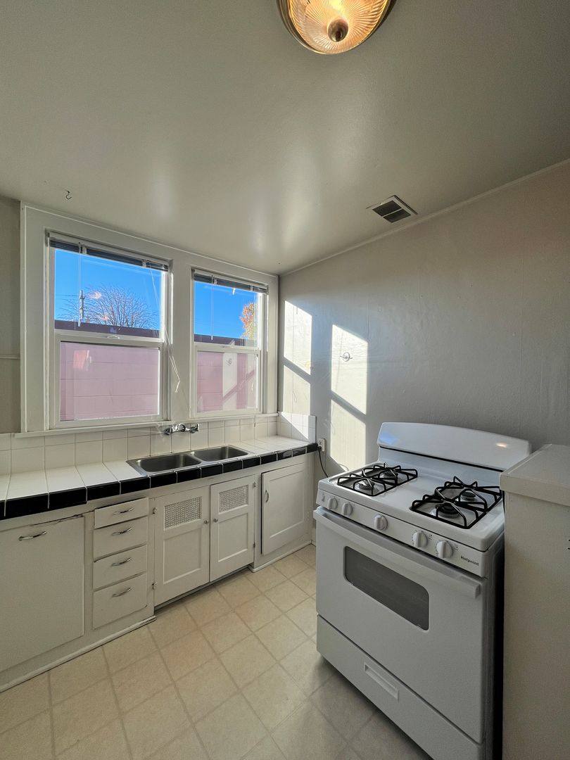 Apartment for rent at 2437 NE Hoyt St, Portland, OR 97232