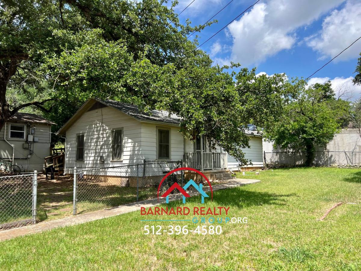 Apartment for rent at 1007 N Lbj, San Marcos, TX 78666