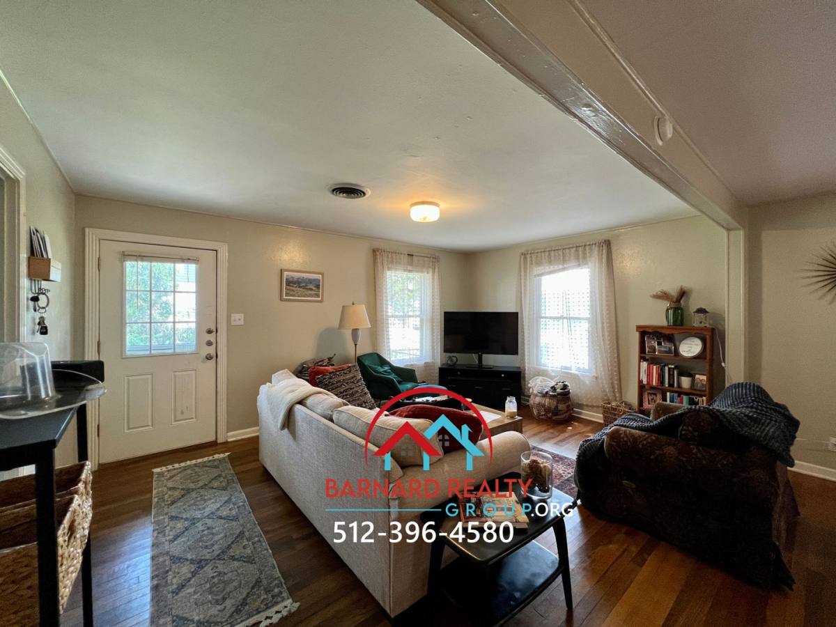 Apartment for rent at 1007 N Lbj, San Marcos, TX 78666
