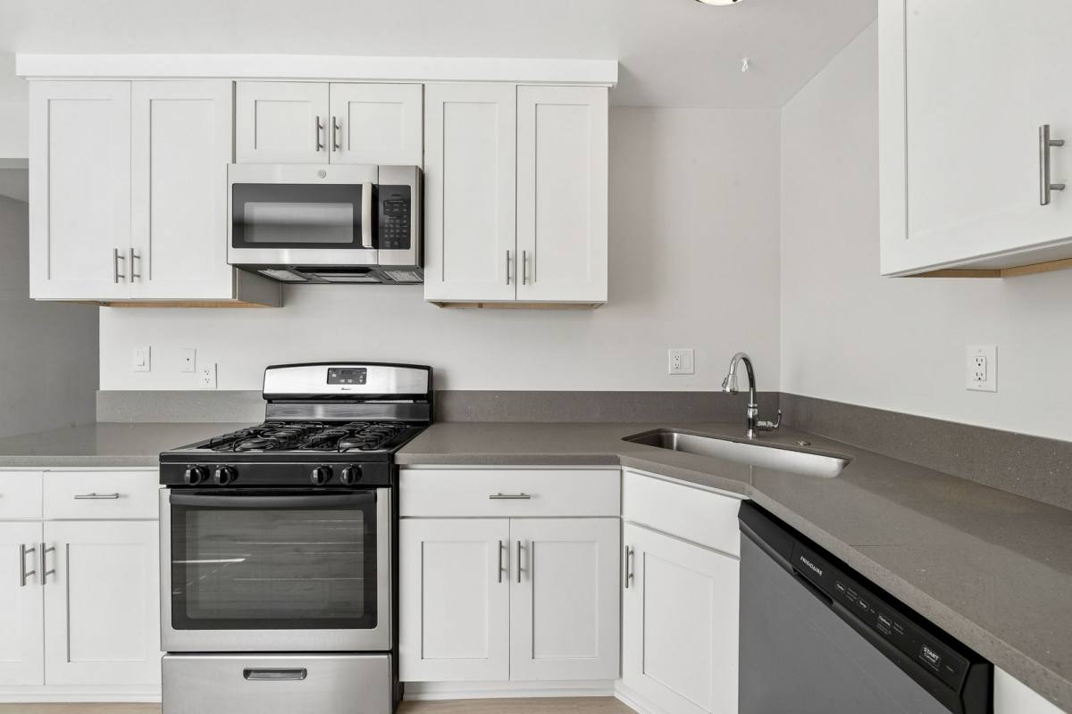 Apartment for rent at 422 13th St, Huntington Beach, CA 92648