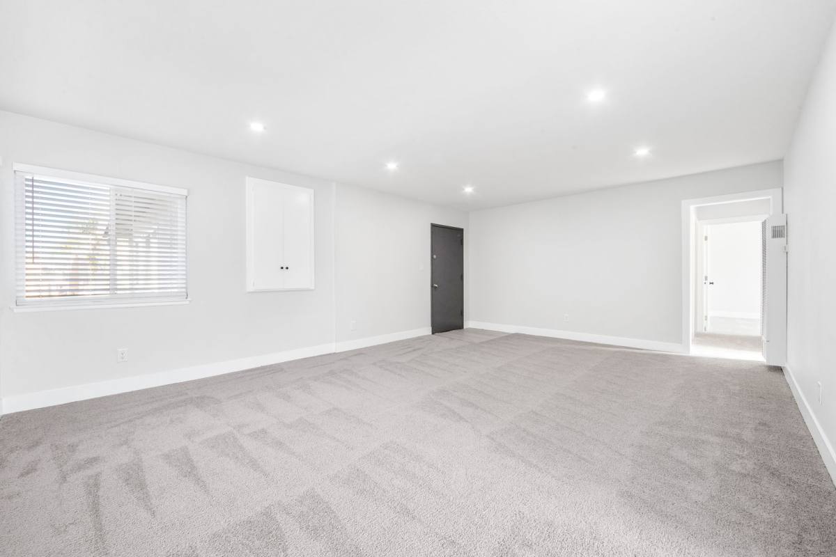 Apartment for rent at 422 13th St, Huntington Beach, CA 92648