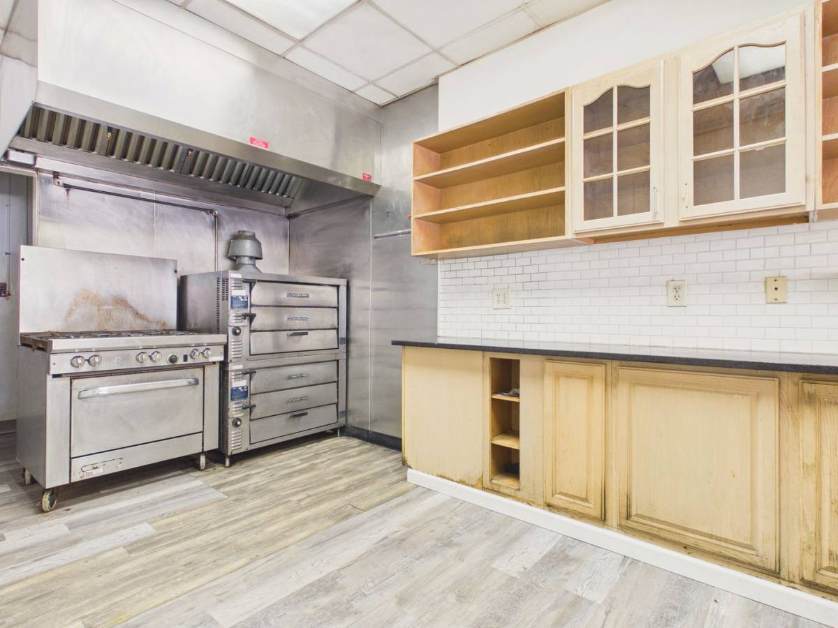 Apartment for rent at 1012 N 3rd St, Harrisburg, PA 17102
