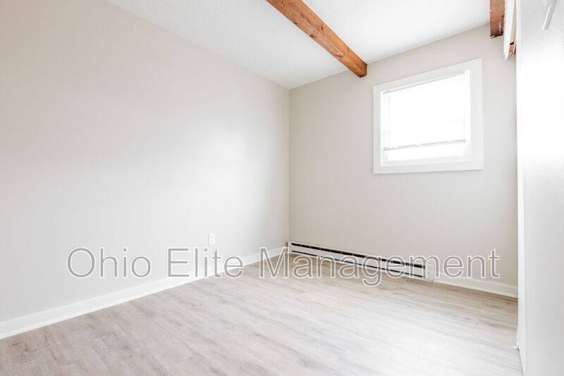 Apartment for rent at 3088 Grasmere Ave, Columbus, OH 43224