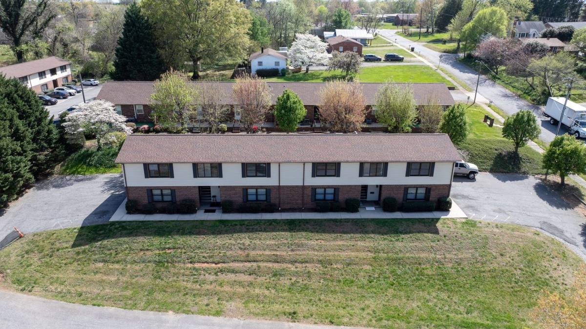 Apartment for rent at 525 12th St SW #25, Hickory, NC 28602