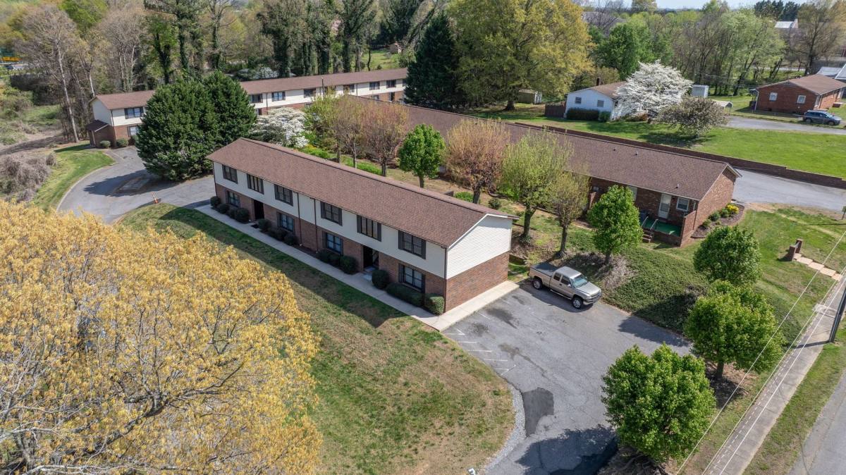 Apartment for rent at 525 12th St SW #25, Hickory, NC 28602