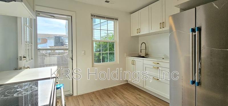 Apartment for rent at 1267 Little Bay Ave, Norfolk, VA 23503