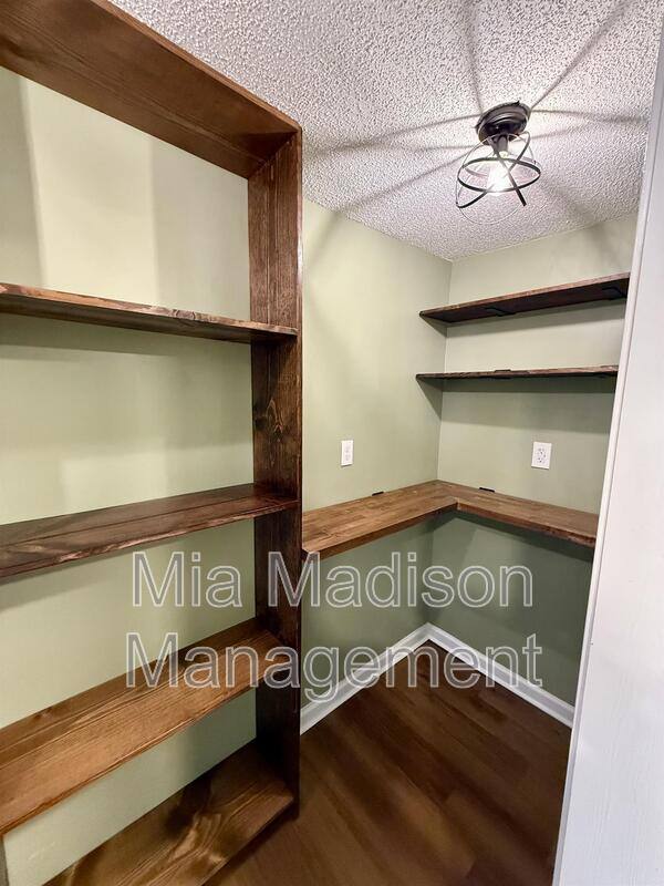 House for rent at 2233 E Derenne Ave, Savannah, GA 31406