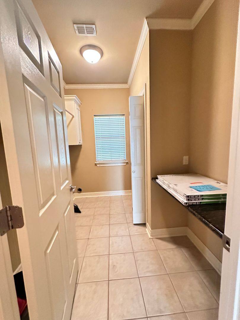 House for rent at 297 Old Palmetto Rd, Benton, LA 71006