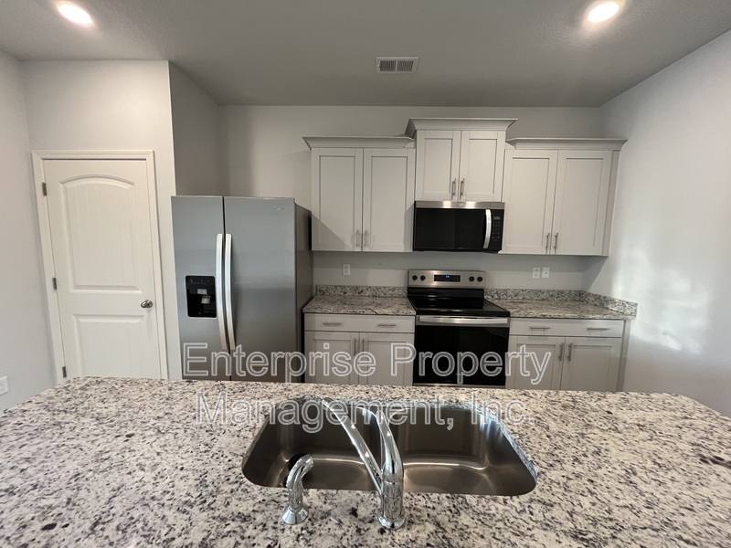 House for rent at 365 Windemere Loop, Oakland, TN 38060