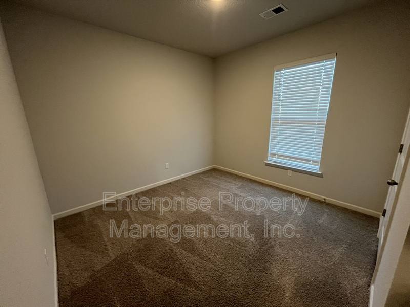 House for rent at 365 Windemere Loop, Oakland, TN 38060