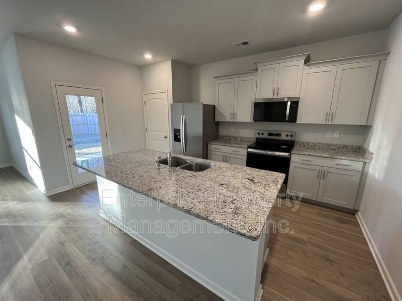 House for rent at 365 Windemere Loop, Oakland, TN 38060