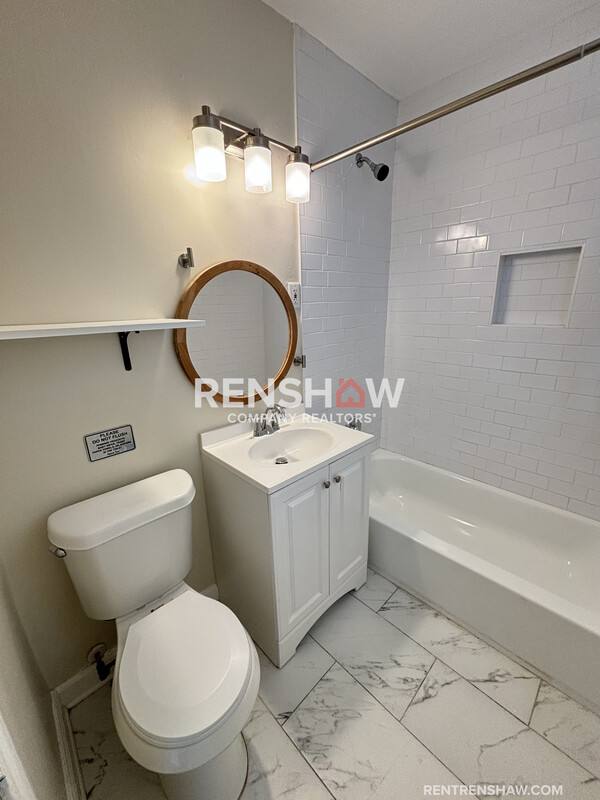 Apartment for rent at 3476 Spottswood Ave #102, Memphis, TN 38111