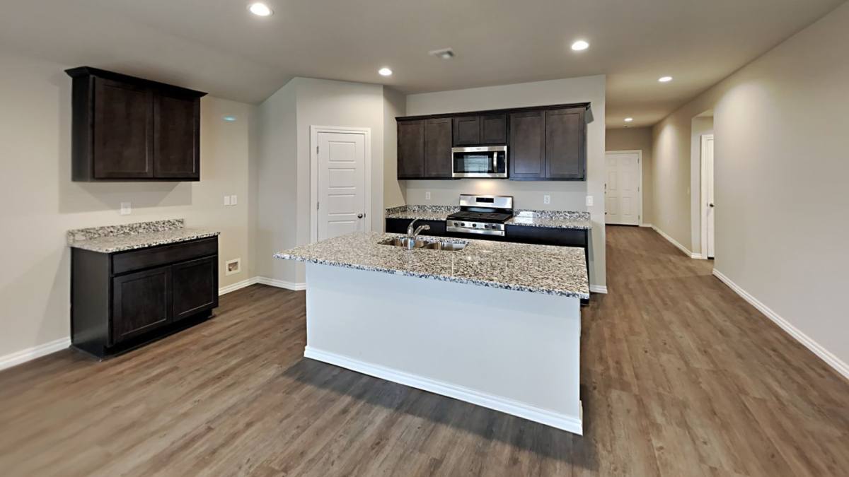 House for rent at 4412 Palmetto Bluff Dr, Mustang, OK 73064