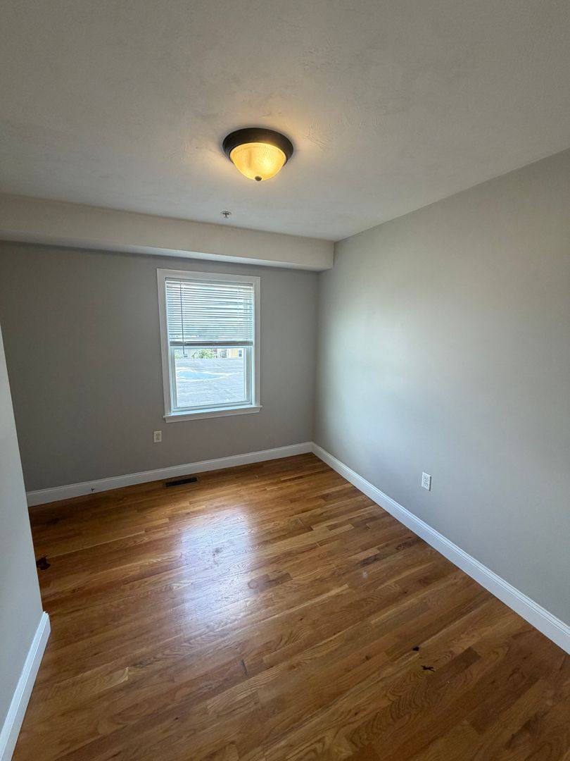 Apartment for rent at 462 Fletcher St, Lowell, MA 01854