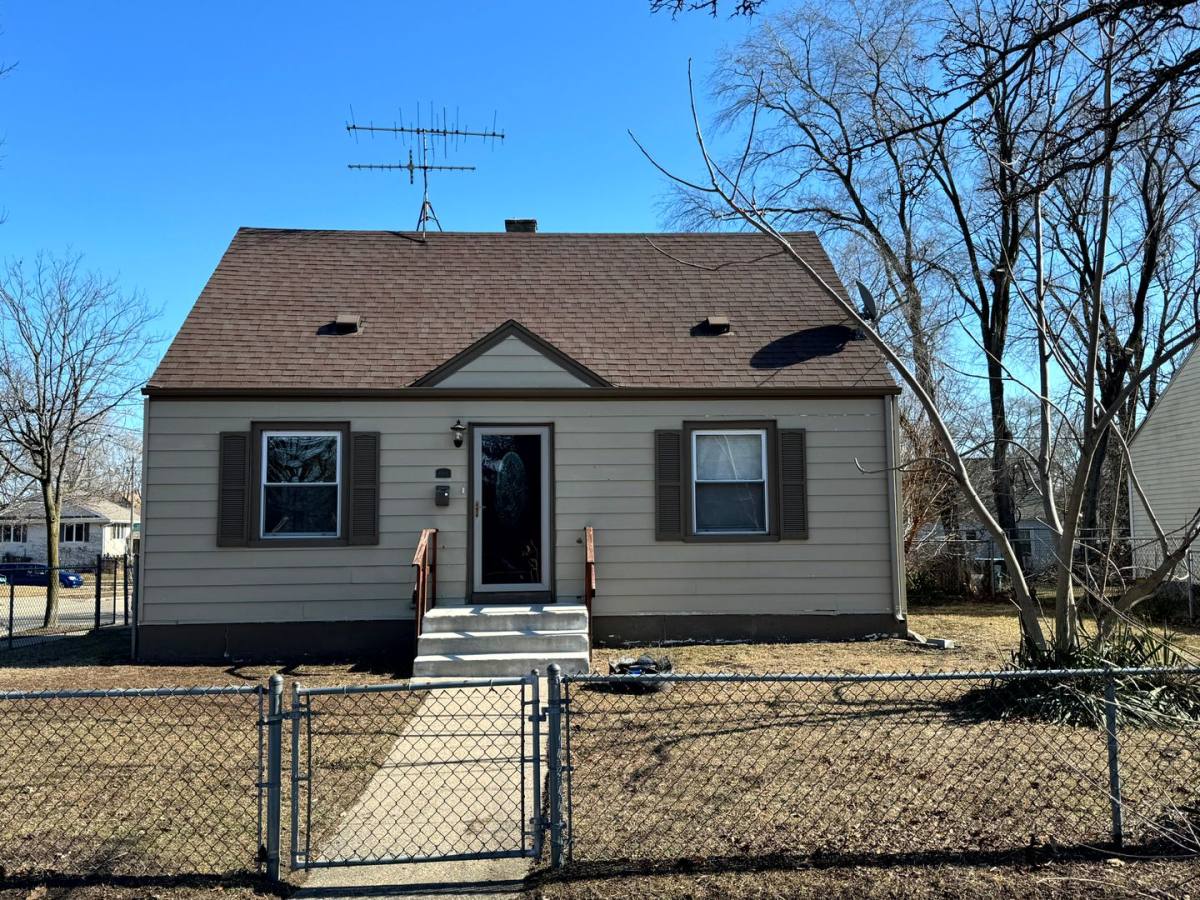 House for rent at 6703 16th Ave, Kenosha, WI 53143