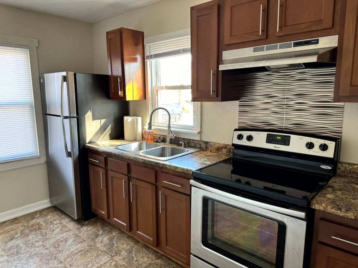 House for rent at 6703 16th Ave, Kenosha, WI 53143