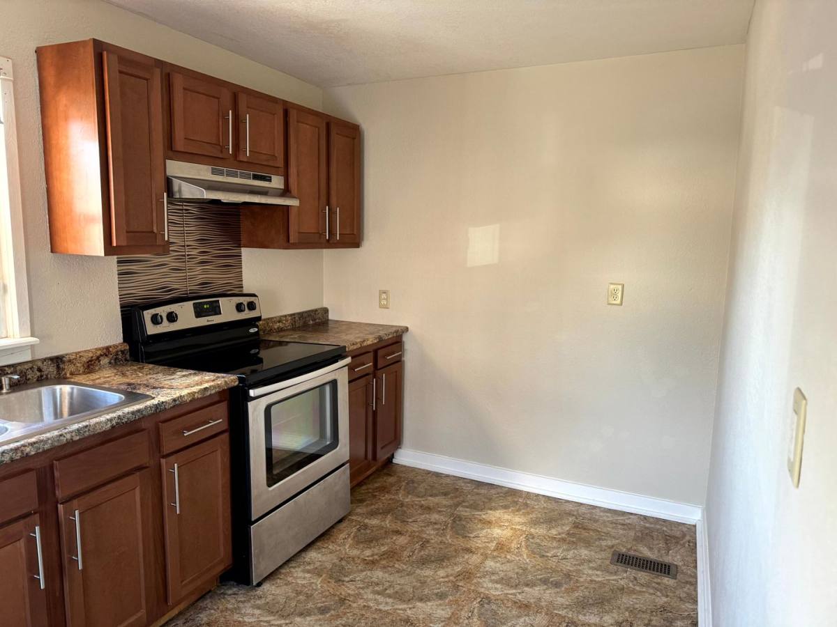 House for rent at 6703 16th Ave, Kenosha, WI 53143