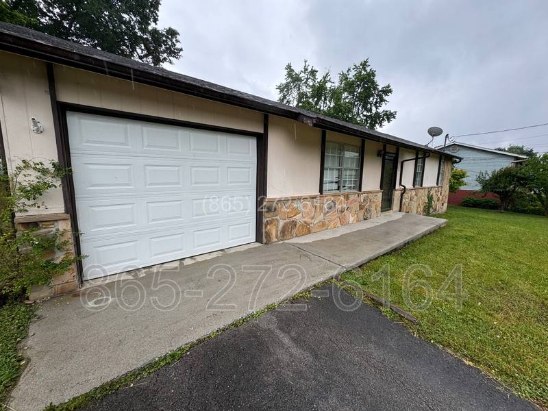 House for rent at 6436 Tewksbury Dr, Knoxville, TN 37921