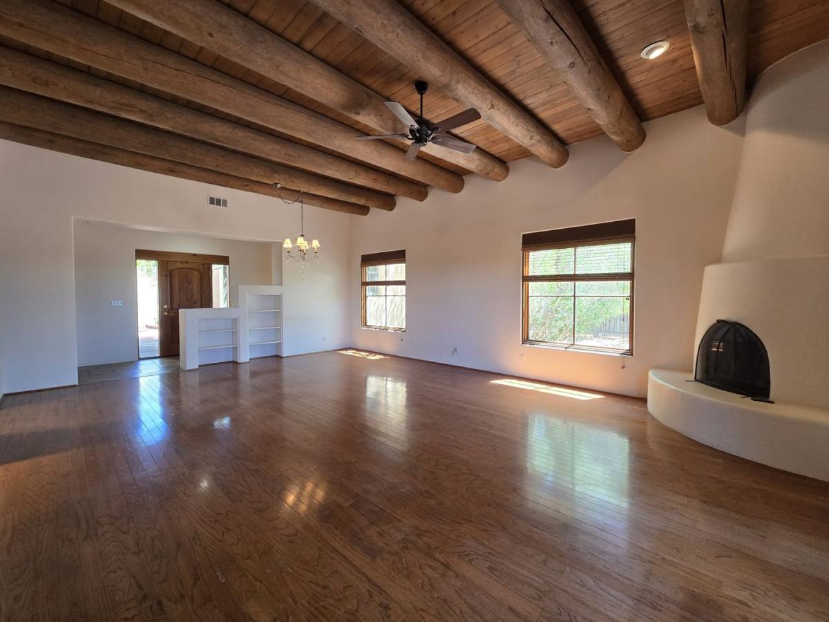 House for rent at 4 Camino De Vecinos, Santa Fe, NM 87506