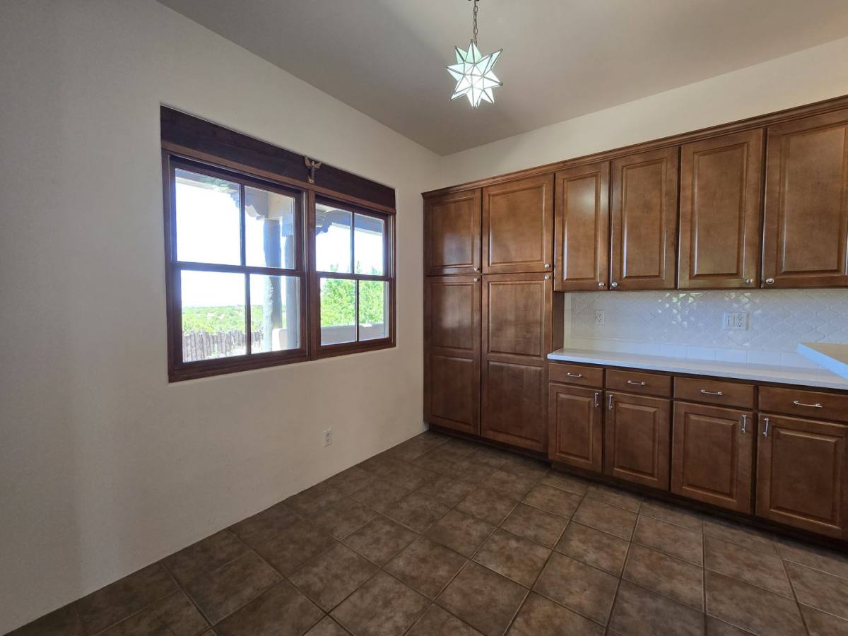 House for rent at 4 Camino De Vecinos, Santa Fe, NM 87506