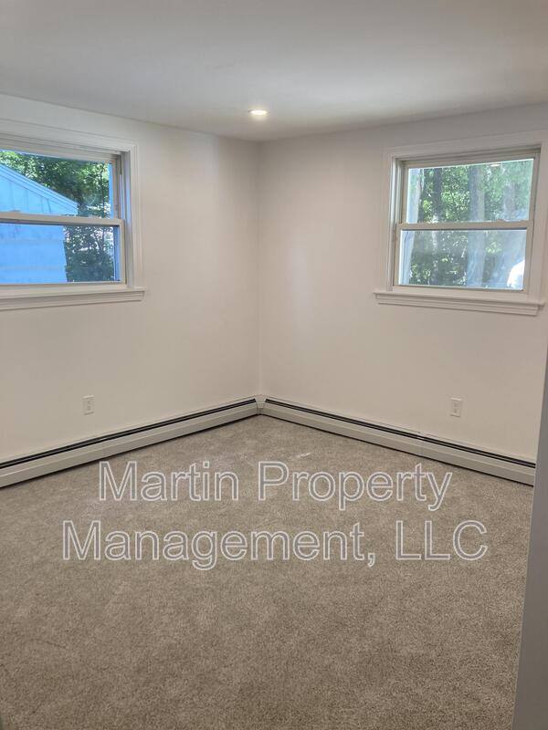House for rent at 15 Walsh Rd, Bedford, MA 01730