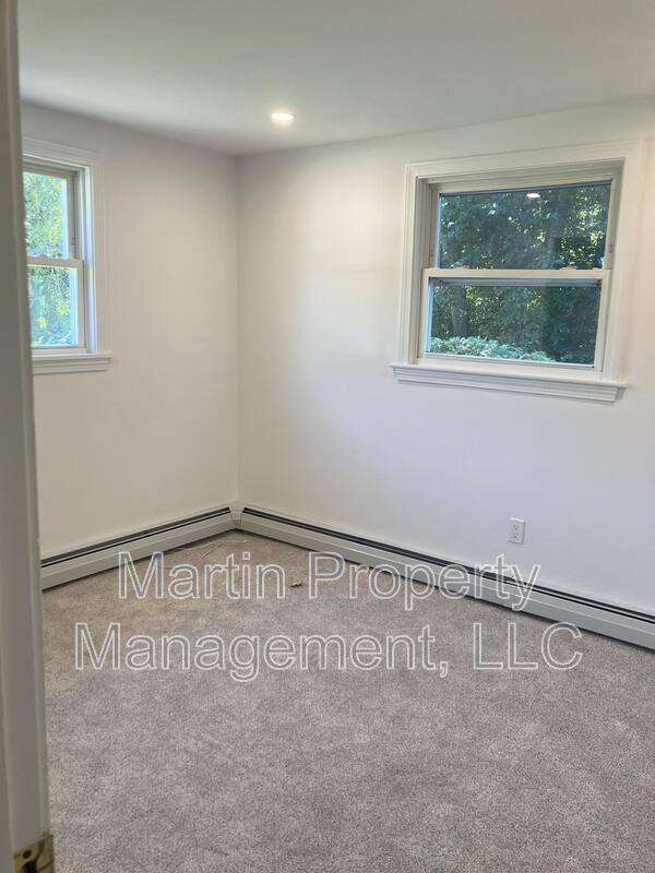 House for rent at 15 Walsh Rd, Bedford, MA 01730