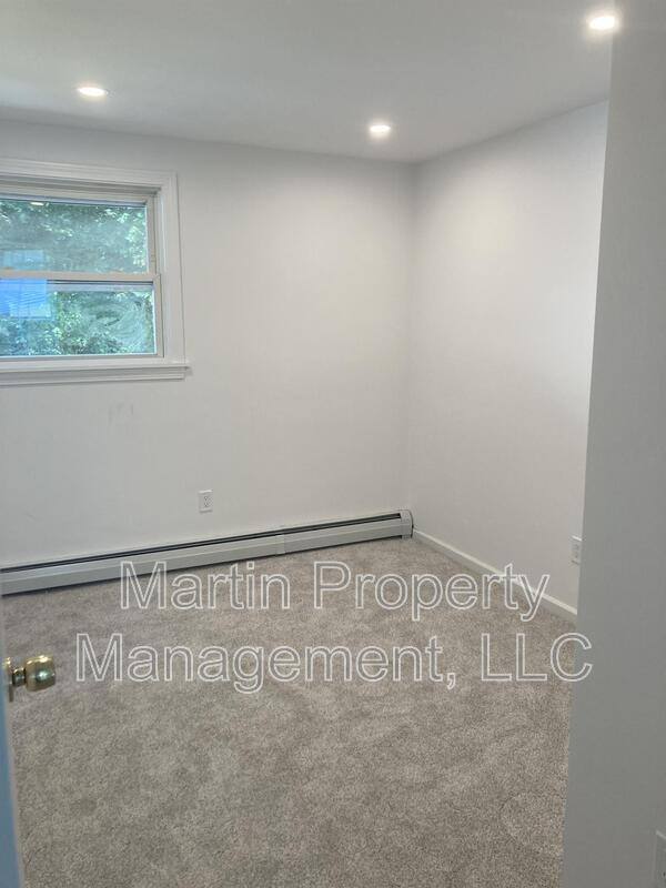 House for rent at 15 Walsh Rd, Bedford, MA 01730