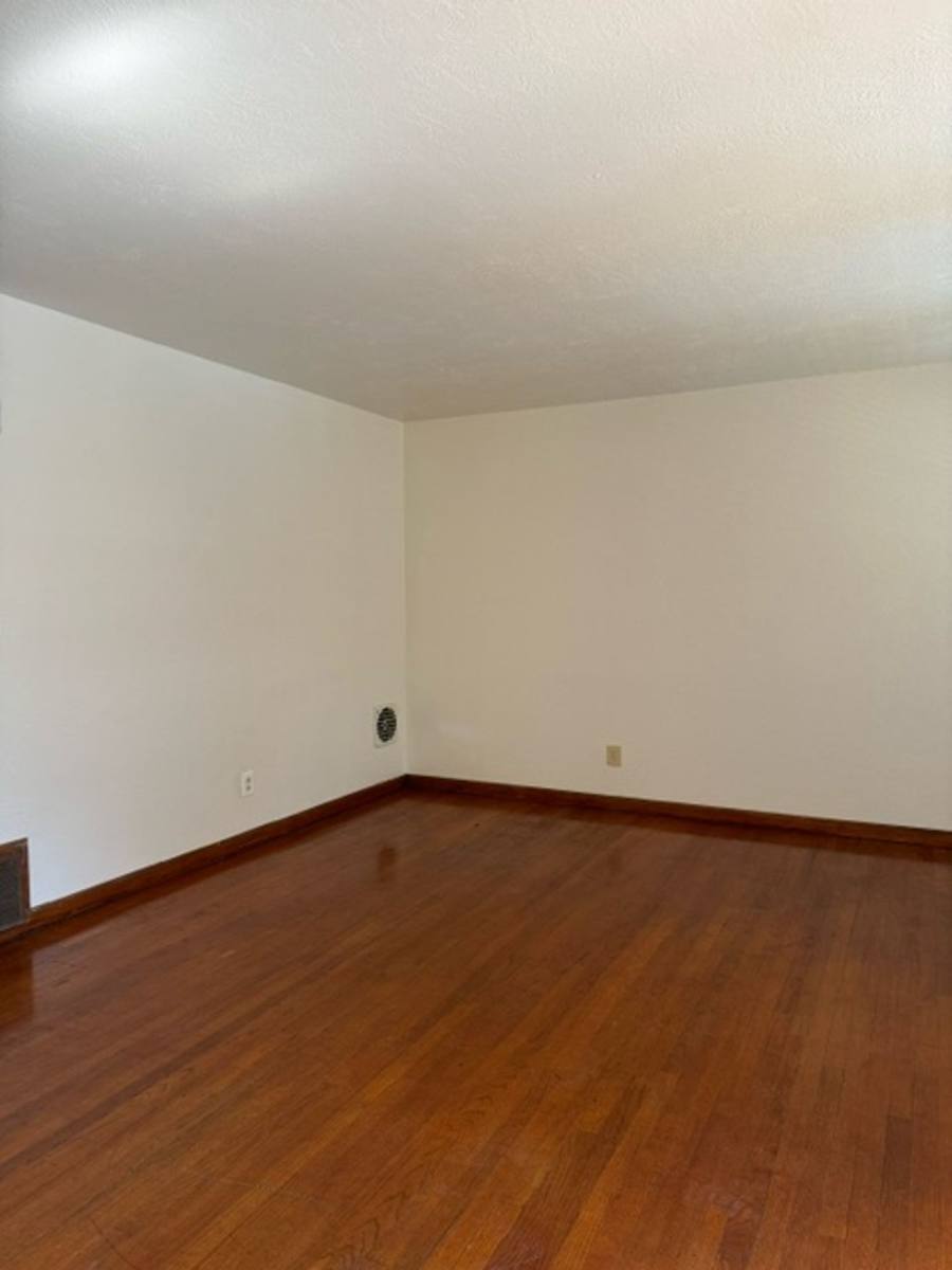 Apartment for rent at 1257 N Van Ness Ave, Fresno, CA 93728