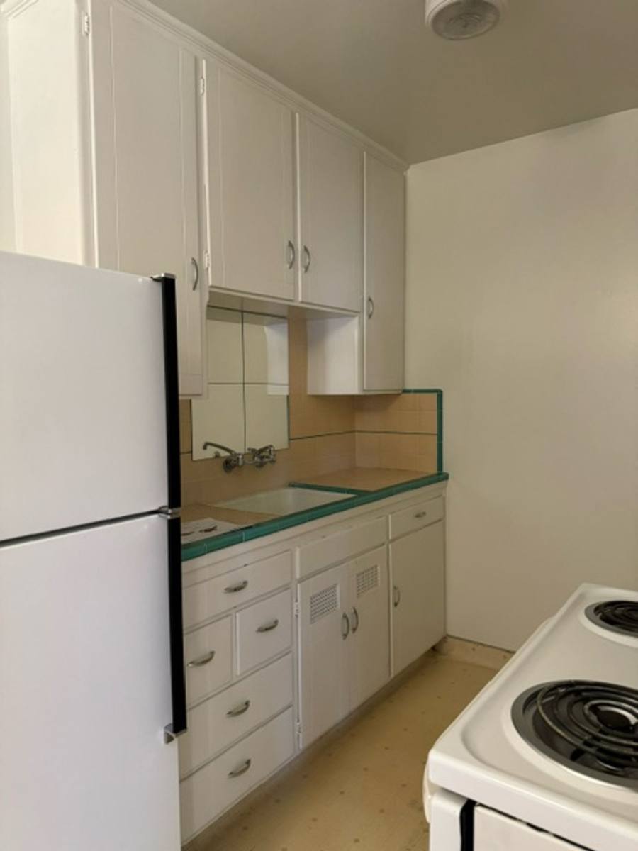 Apartment for rent at 1257 N Van Ness Ave, Fresno, CA 93728