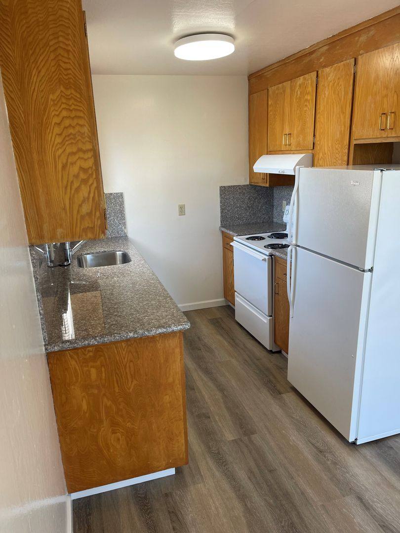 Apartment for rent at 1158 Park Ave, Alameda, CA 94501