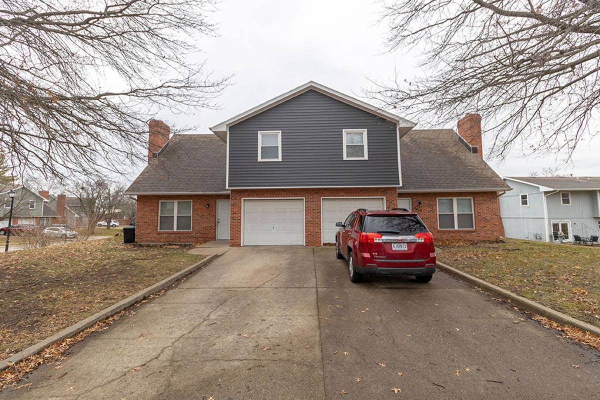 Apartment for rent at 3713-3715 Hermitage Rd, Columbia, MO 65201