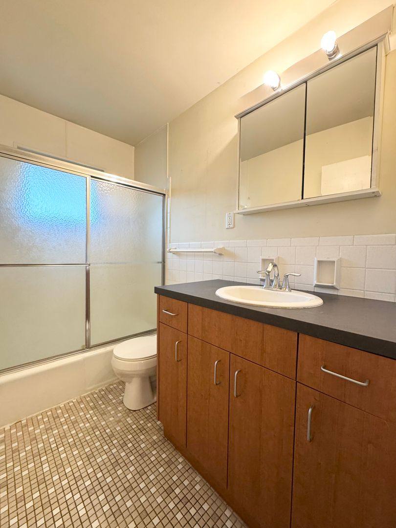 Apartment for rent at 4802 Underwood Ave, Omaha, NE 68132