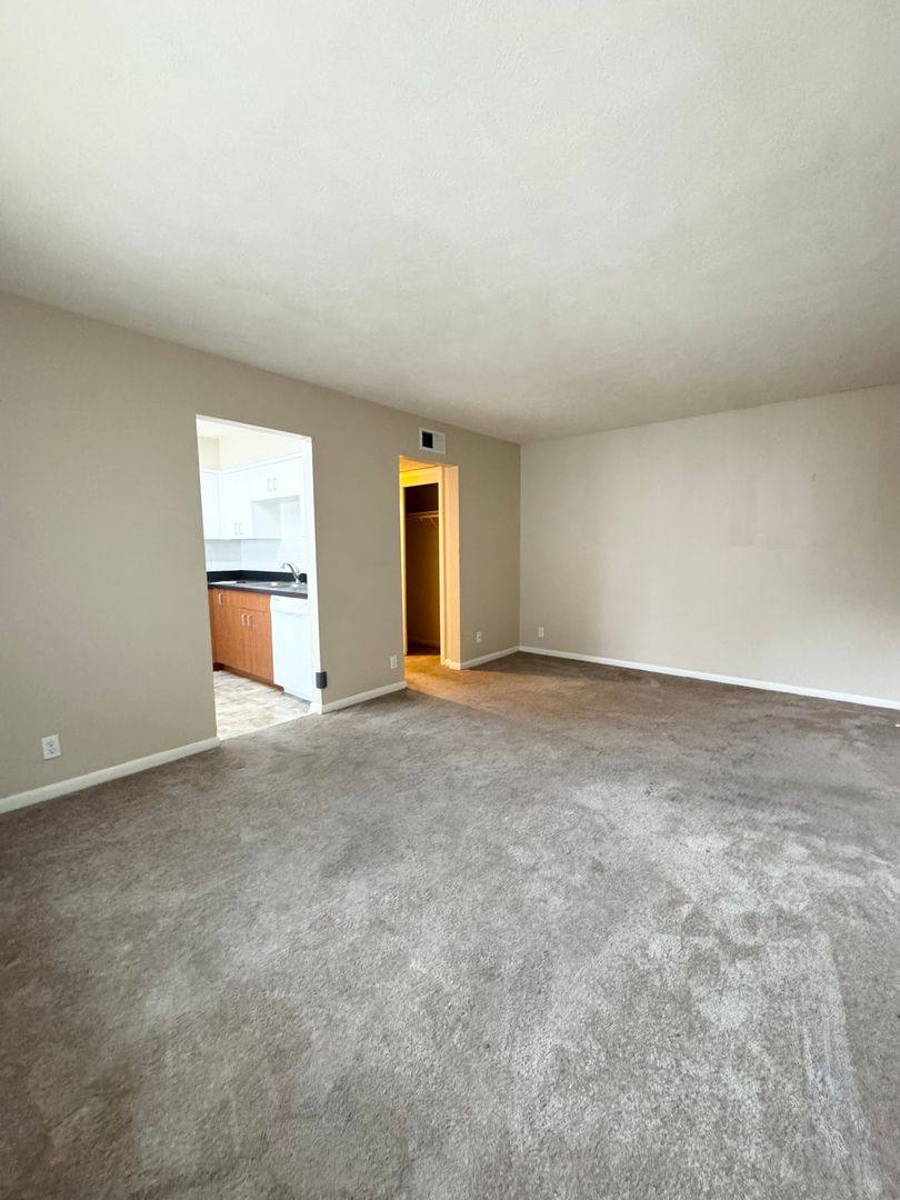 Apartment for rent at 4802 Underwood Ave, Omaha, NE 68132