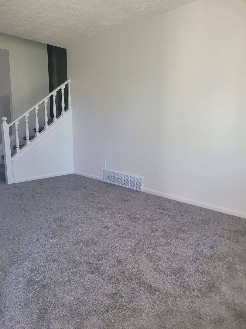House for rent at 4874 Robin Dr, Omaha, NE 68157