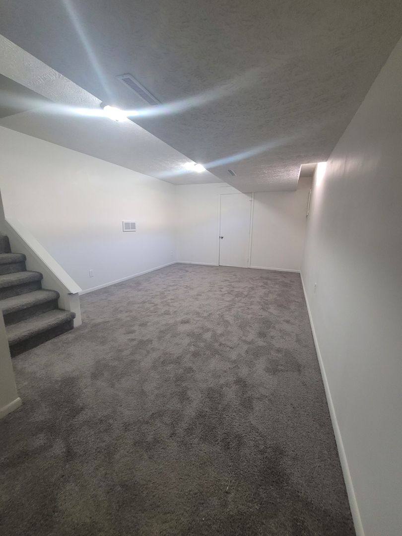House for rent at 4874 Robin Dr, Omaha, NE 68157