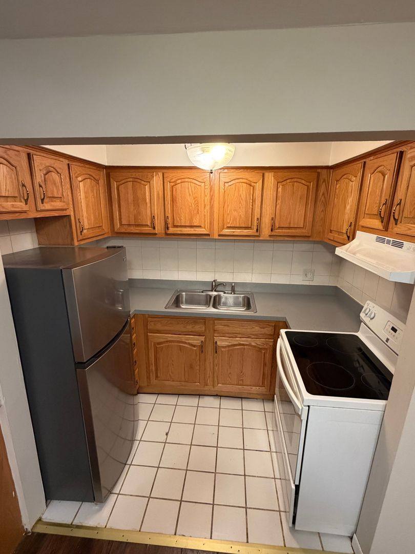 Condo for rent at 7432 Washington St #604, Forest Park, IL 60130
