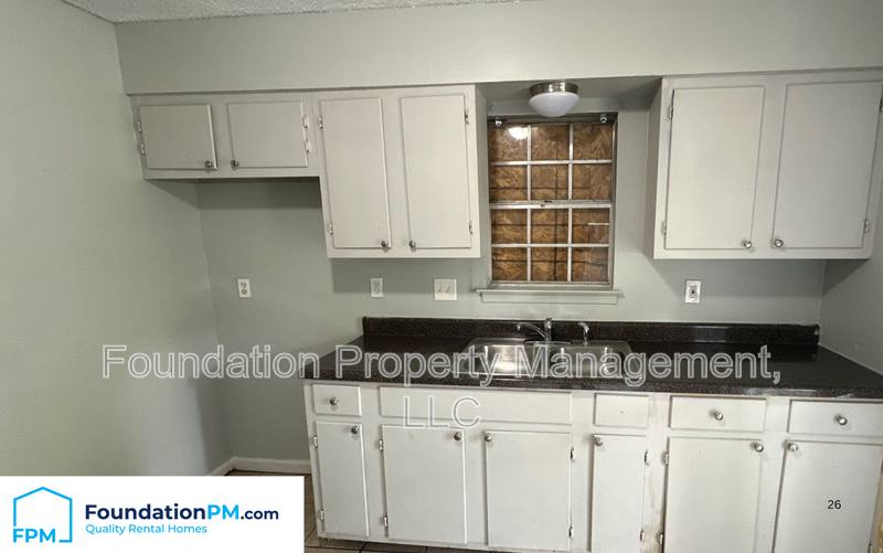 House for rent at 5043 Bowdoin Dr, Memphis, TN 38127
