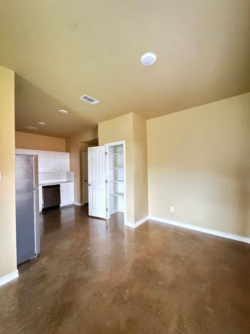 Townhouse for rent at 106 W Kathey Rd #B, Harker Heights, TX 76548