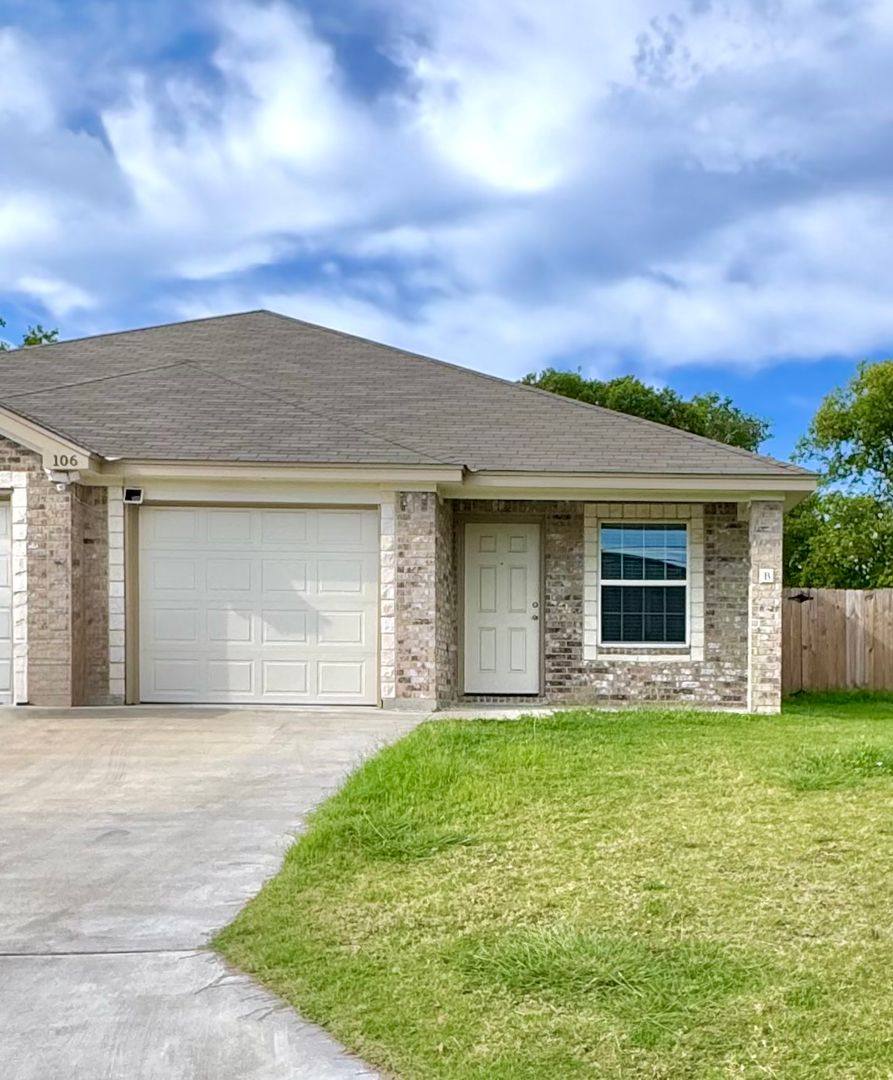 Townhouse for rent at 106 W Kathey Rd #B, Harker Heights, TX 76548