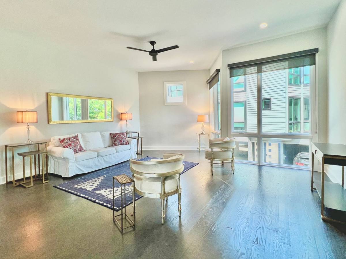 Townhouse for rent at 1070 Kenilworth Ave, Charlotte, NC 28204