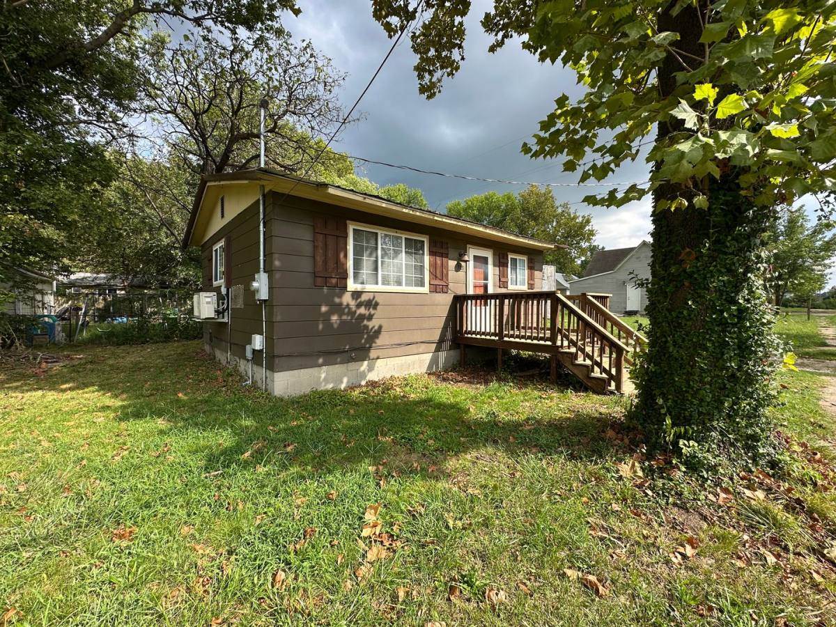 House for rent at 313 N Kentucky St, Carterville, MO 64835